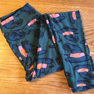 Lularoe OS Halloween Leggings Witch Hats Spiders